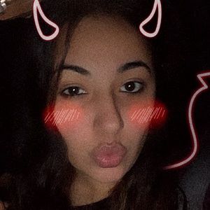 Meet your Posher, Rebeca